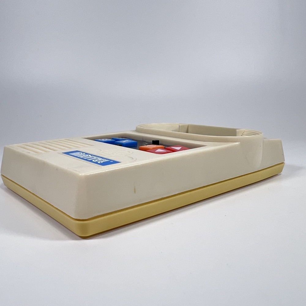 2000 Mattel Classic Football Electronic Handheld Game Retro 70s Tested Clean - Picture 4 of 6